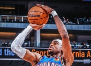 开云下载-MVP级别球员在比赛中力挺全队