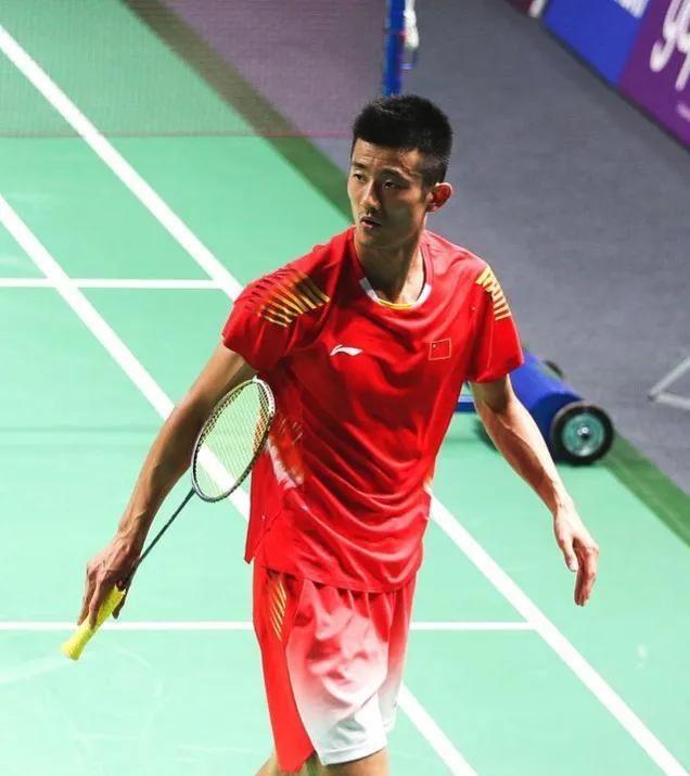 法国羽毛球队碾压英格兰羽毛球队，谌龙送出助攻的简单介绍