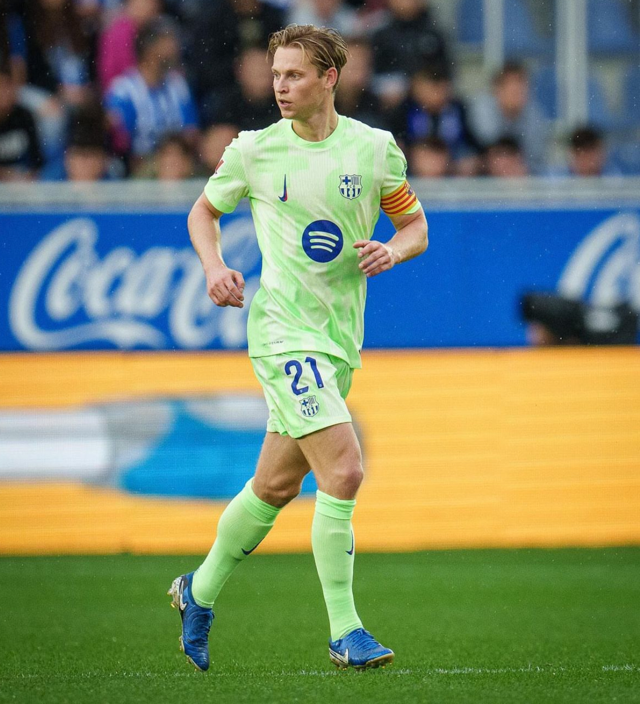 荷兰翻盘瓦伦西亚,德容爆发神勇的简单介绍 荷兰翻盘瓦伦西亚,德容爆发神勇的简单介绍