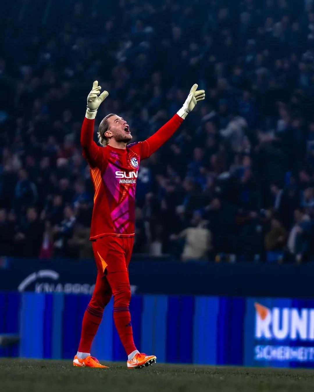 包含集锦：勒沃库森客场击败沙尔克04的词条