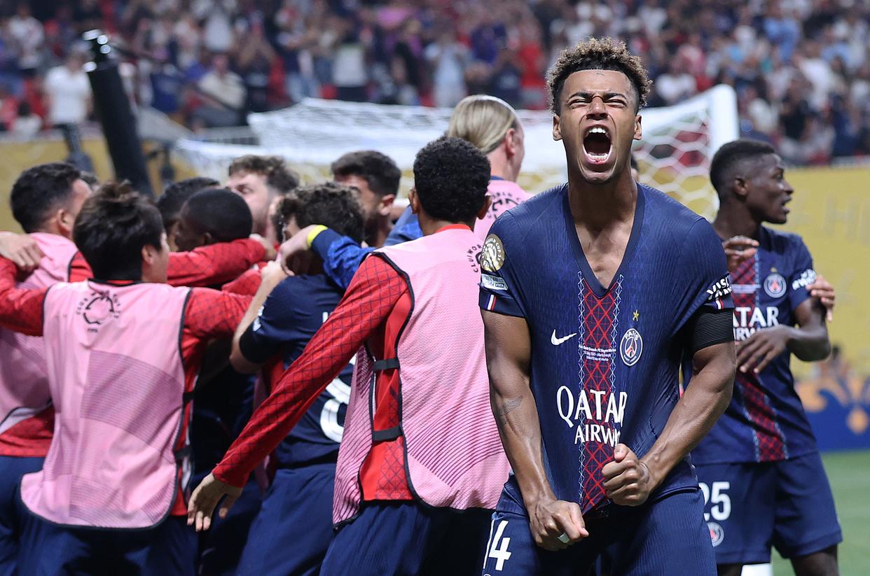 关于巴黎圣日耳曼力克对手，晋级八强的信息