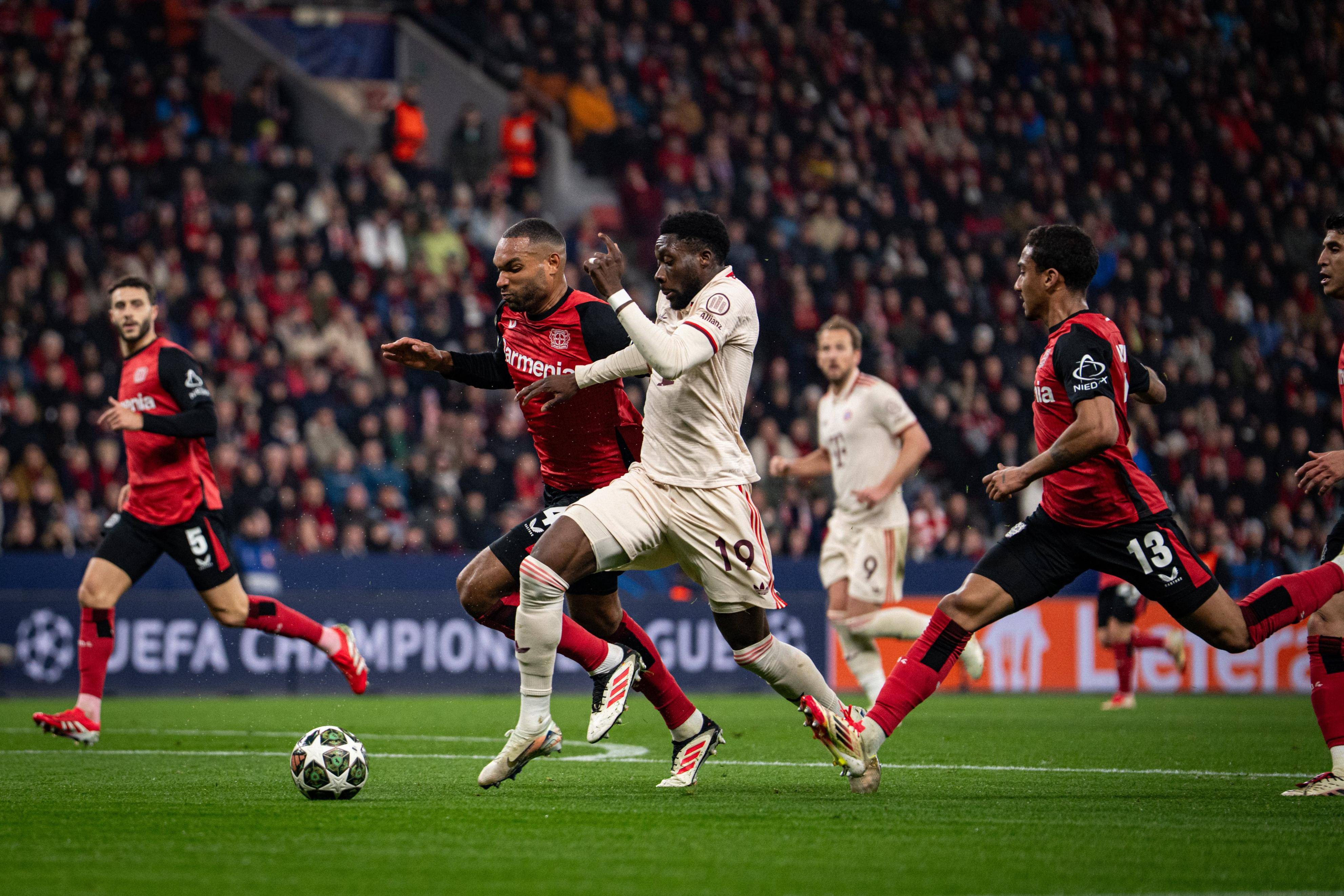 拜仁横扫对手,稳坐欧冠八强 拜仁横扫对手,稳坐欧冠八强