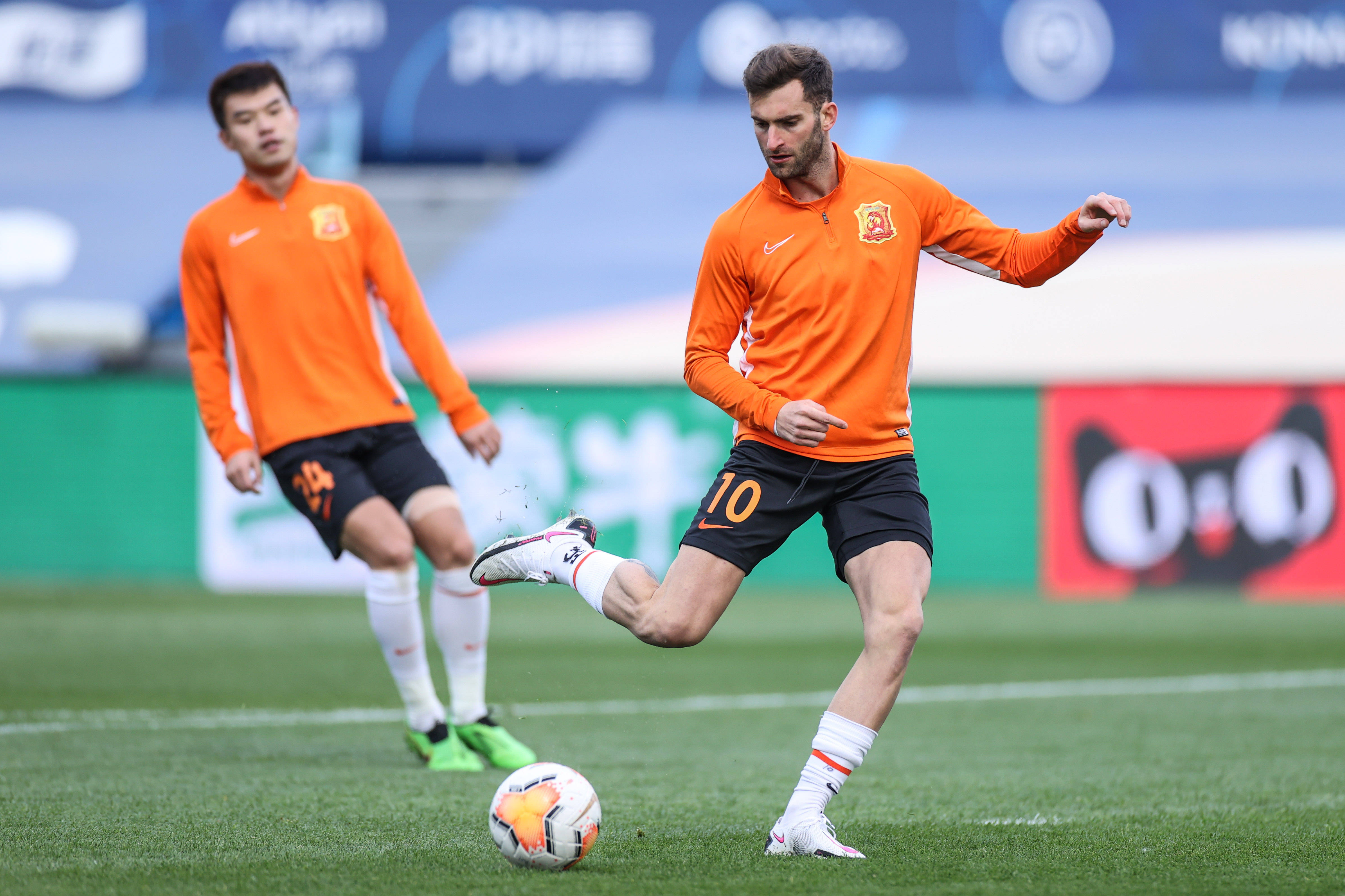 关于武汉卓尔能否延续连胜势头，备战下一场较量的信息