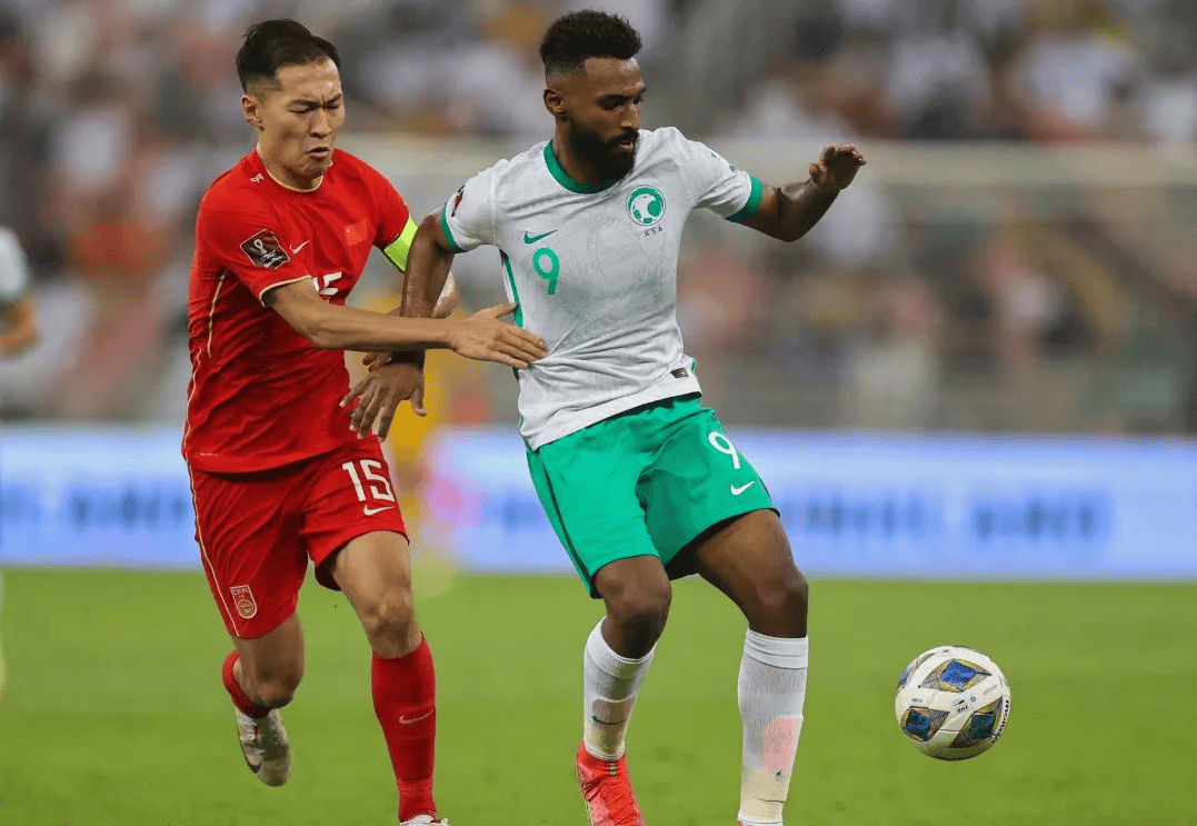 沙特阿拉伯球员积极进攻，率队成功的简单介绍