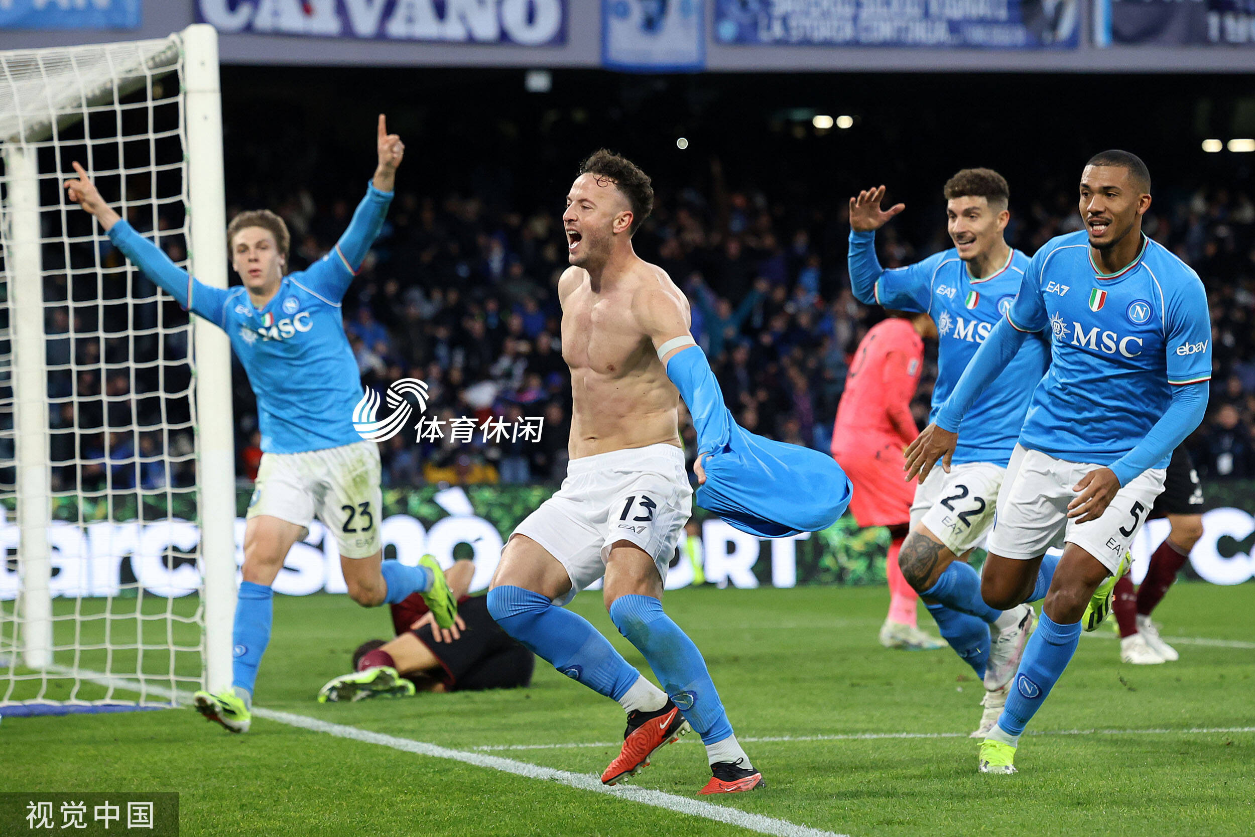 包含拉齐奥客场击败那不勒斯，继续保持不败纪录的词条