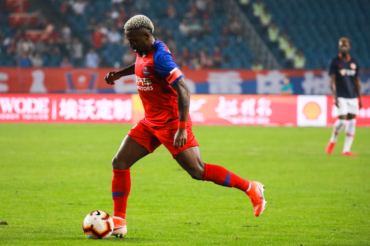 关于重庆力帆惜败，球队整体表现有所提升的信息