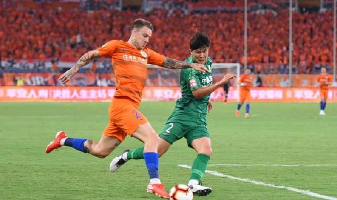 足球比赛中的悬念和惊喜让人格外关注的简单介绍