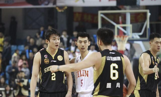 包含胜负难定，国内联赛战况扑朔迷离的词条