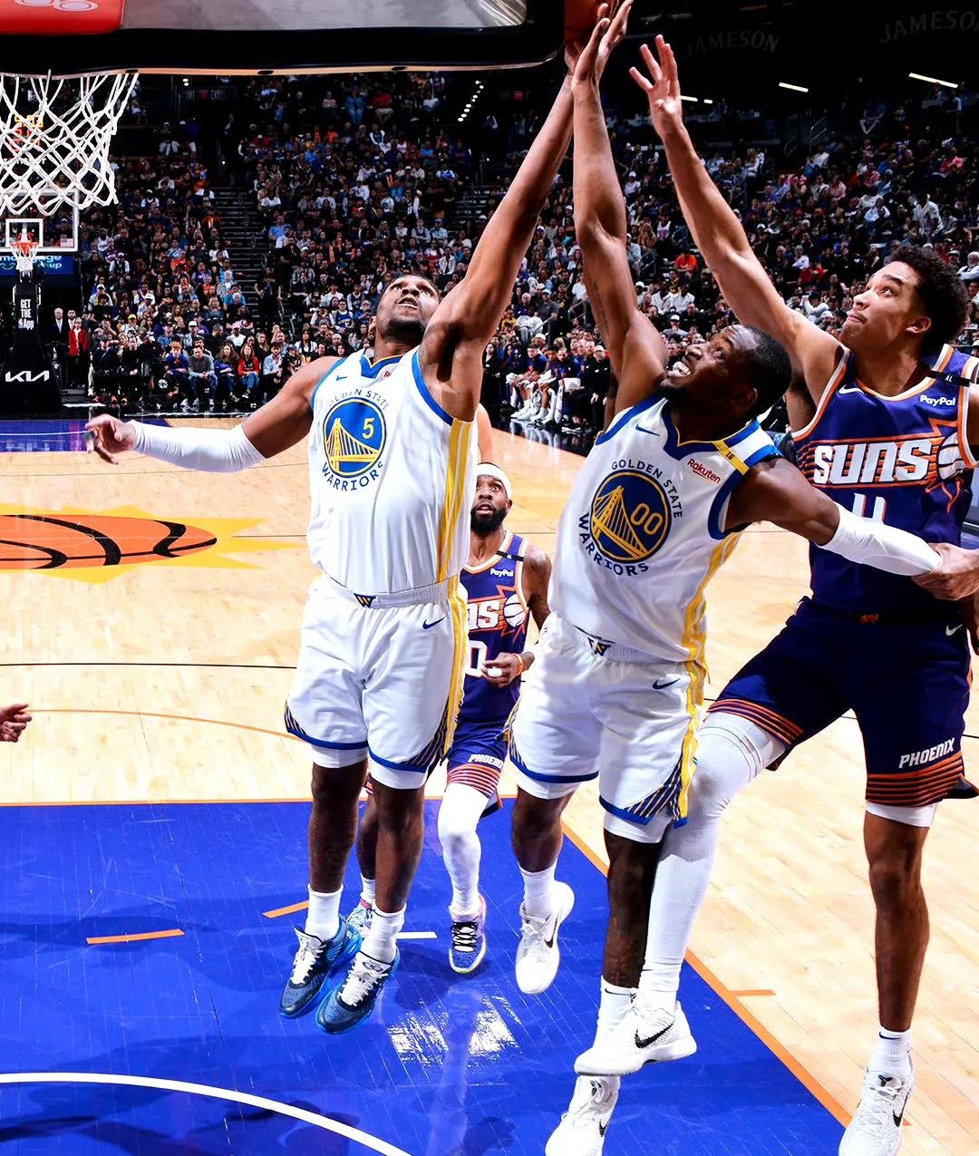 步行者鏖战爵士，东契奇带队取胜