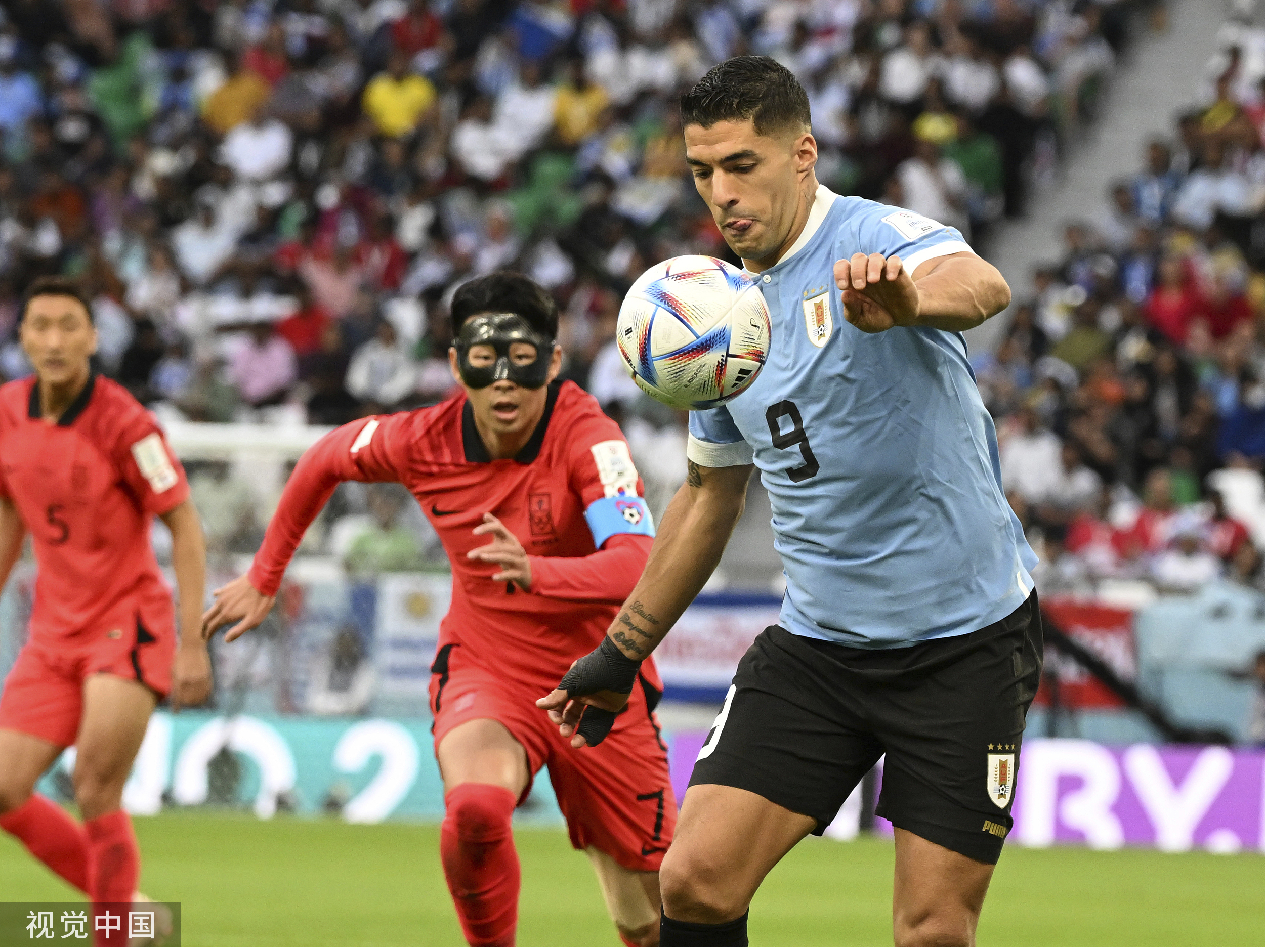 荷兰绝杀乌拉圭，哈弗茨惊艳四座