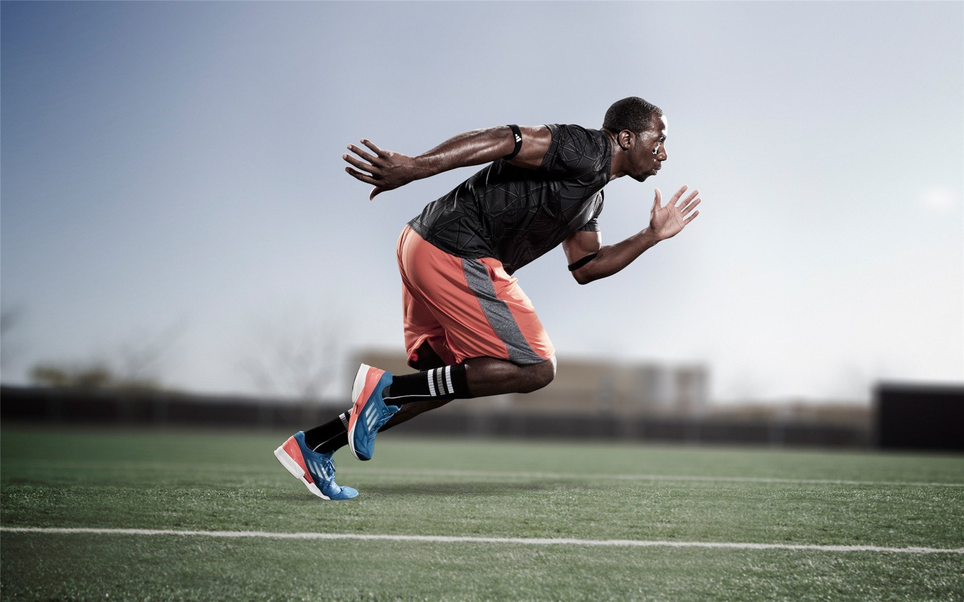 拉什福德一锤定音，西班牙终结那不勒斯，足球世界里的唯一性瞬间