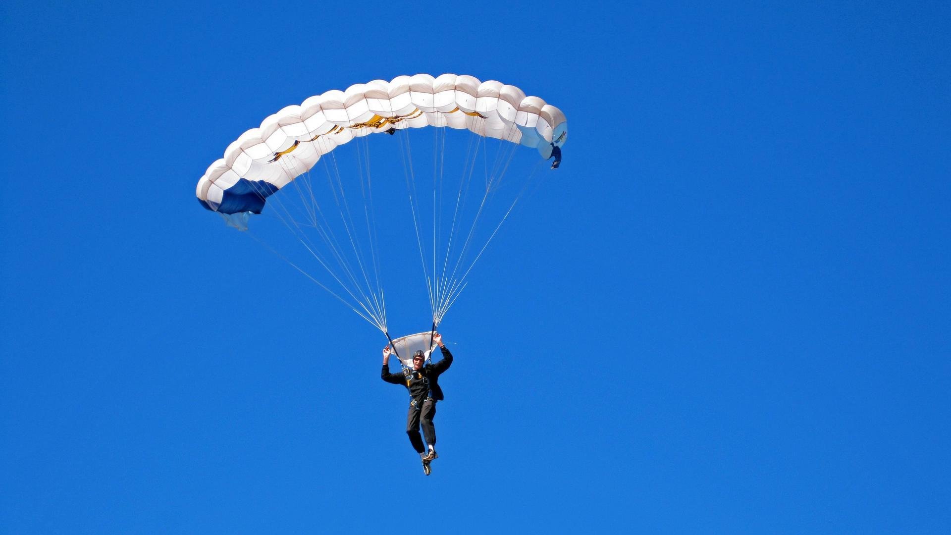 西甲国家德比之夜，迪马利亚统治全场